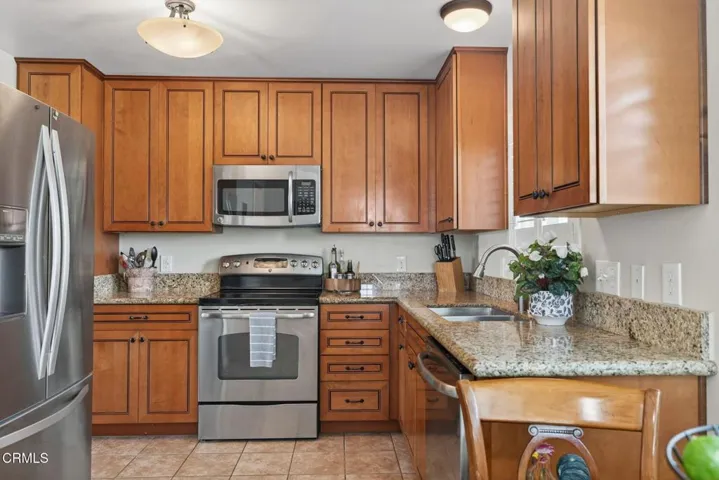 30-web-or-mls-043_UpmarketMedia-271EFie-