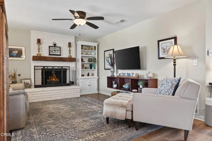 22-web-or-mls-UpmarketMedia-271EFie-70
