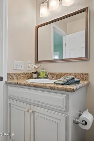 47-web-or-mls-017_UpmarketMedia-271EFie-
