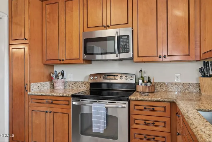 31-web-or-mls-044_UpmarketMedia-271EFie-