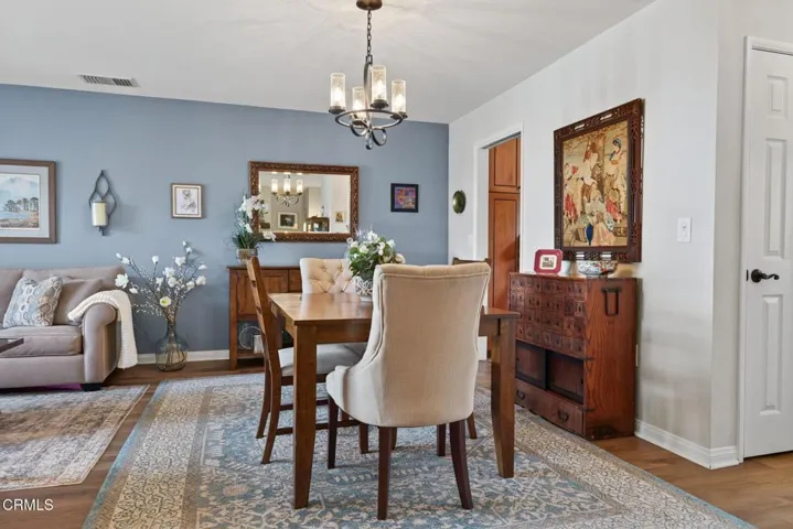 13-web-or-mls-056_UpmarketMedia-271EFie-