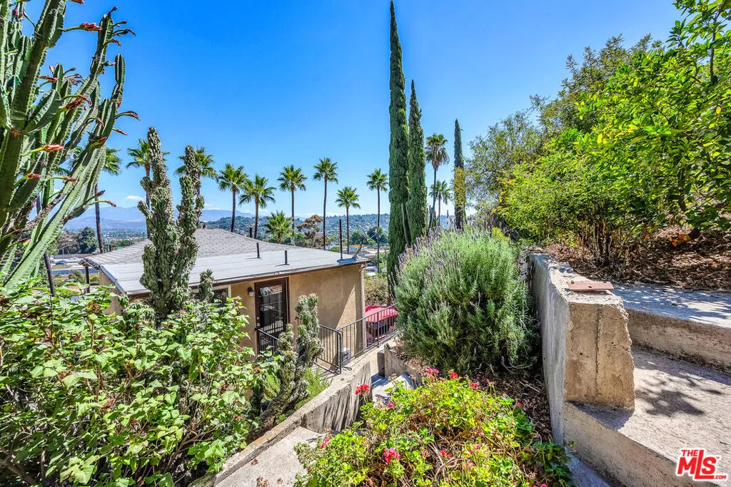 1948 Sunflower Avenue, Los Angeles, California 90039 home-pic-22