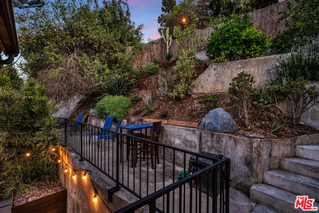 1948 Sunflower Avenue, Los Angeles, California 90039 home-pic-9
