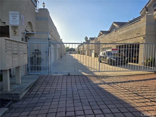 15539 Woodruff Avenue 17, Bellflower, California 90706