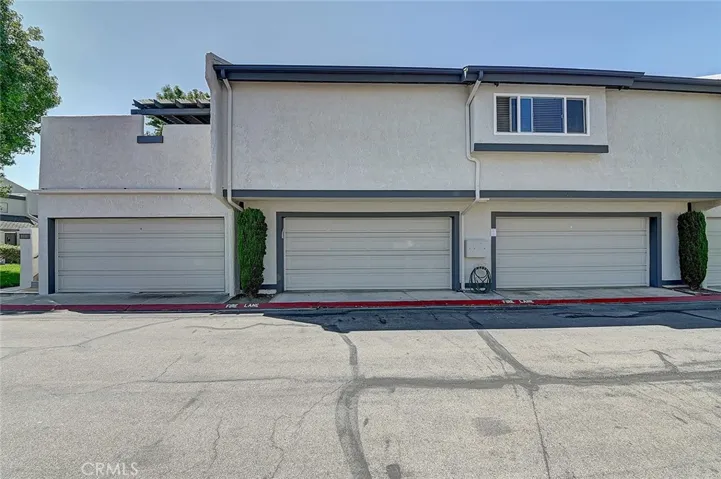 18683 Applewood Circle 16, Huntington Beach, California 92646
