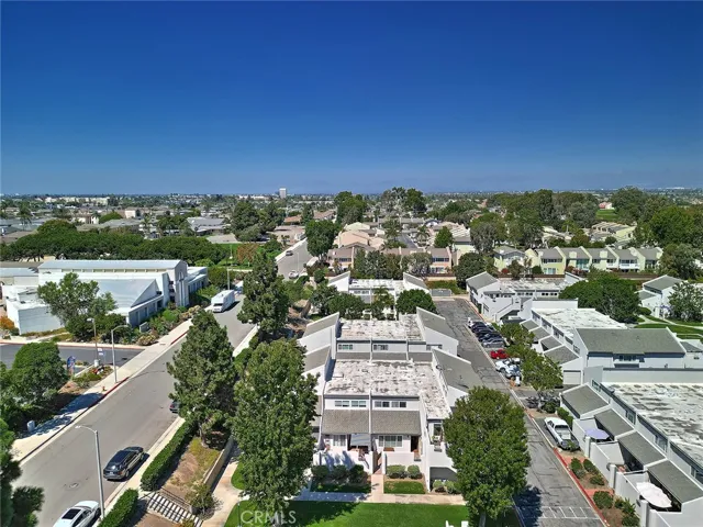 18683 Applewood Circle 16, Huntington Beach, California 92646