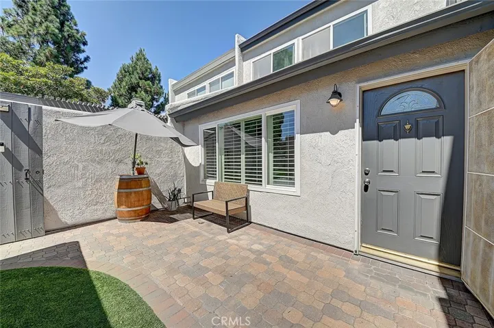 Private front patio area