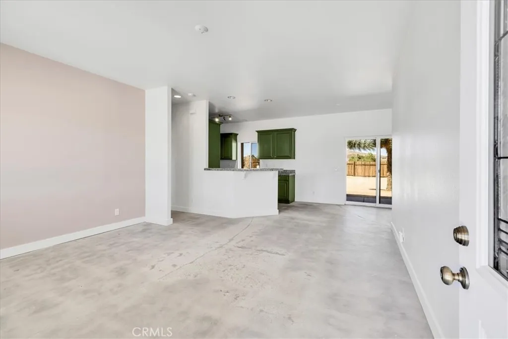 60726 Mason Drive, Joshua Tree, California 92252 home-pic-8