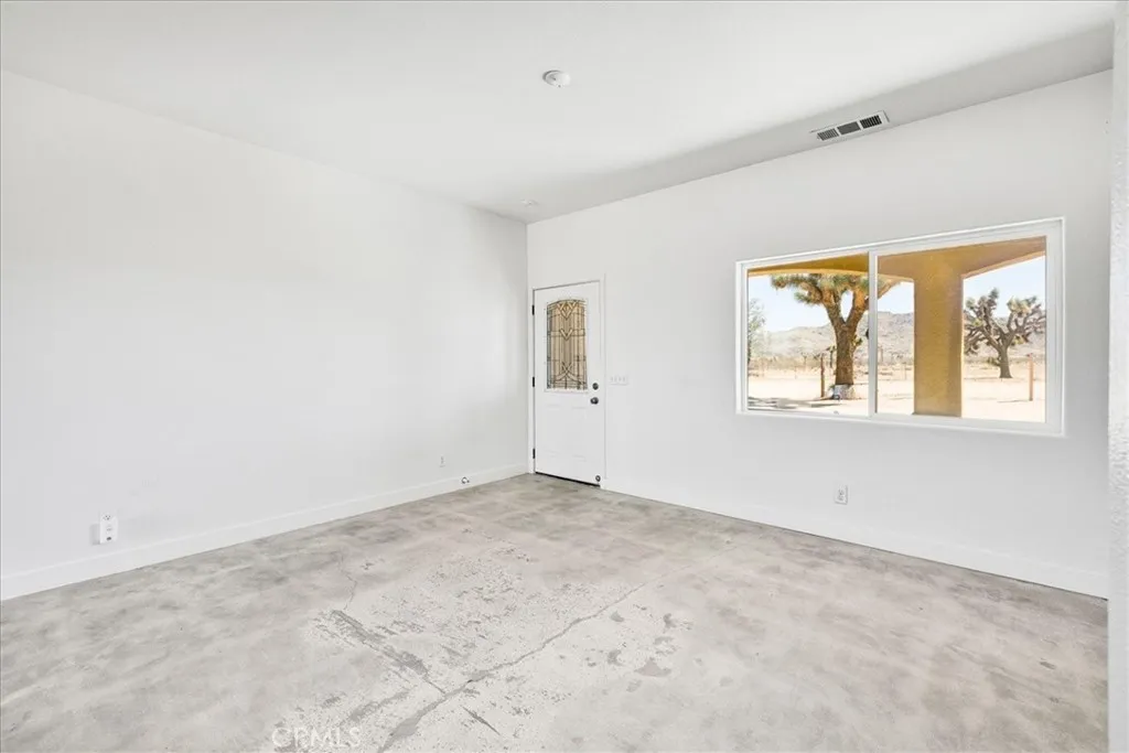 60726 Mason Drive, Joshua Tree, California 92252 home-pic-10