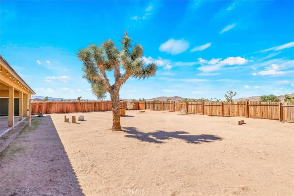 60726 Mason Drive, Joshua Tree, California 92252 home-pic-36
