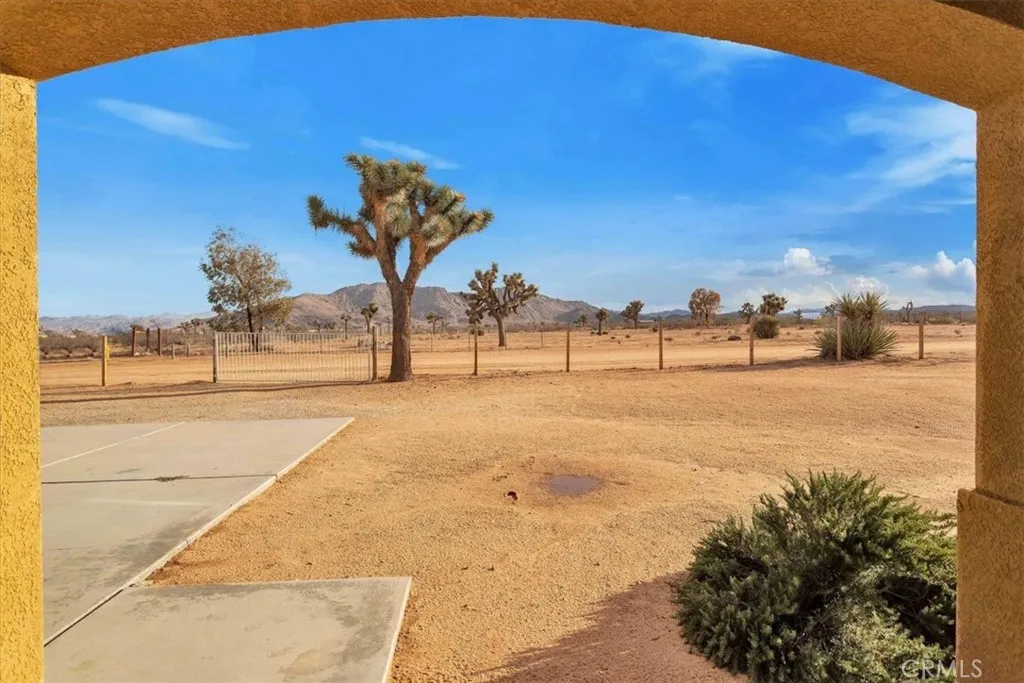 60726 Mason Drive, Joshua Tree, California 92252 home-pic-50