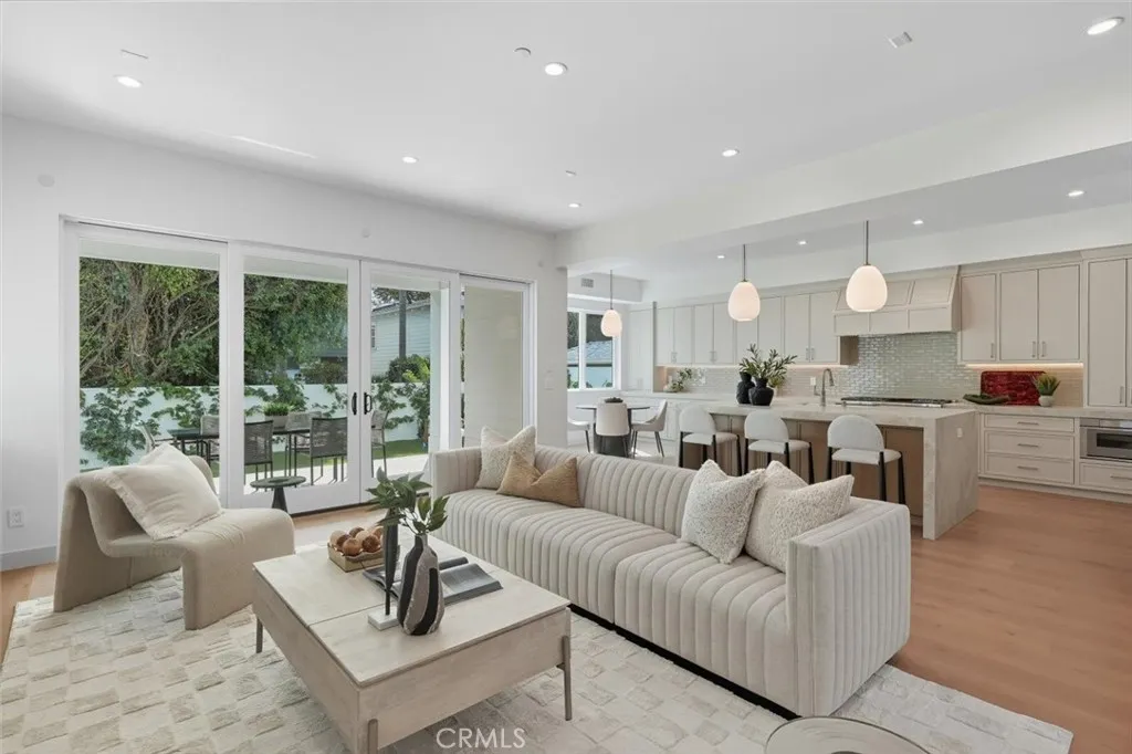 2904 Palm Avenue, Manhattan Beach, California 90266 home-pic-0
