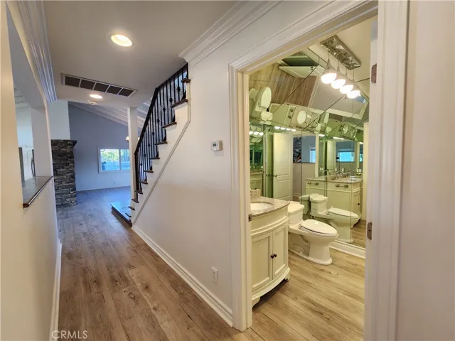 5845 Hilltop Road, Hidden Hills, California 91302