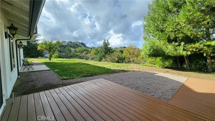 5845 Hilltop Road, Hidden Hills, California 91302