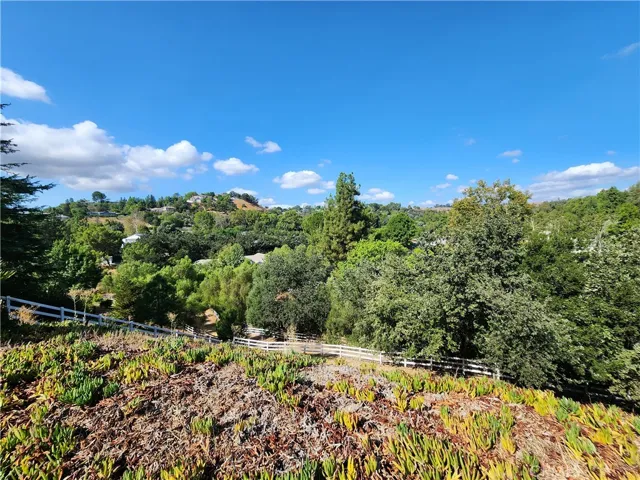 5845 Hilltop Road, Hidden Hills, California 91302