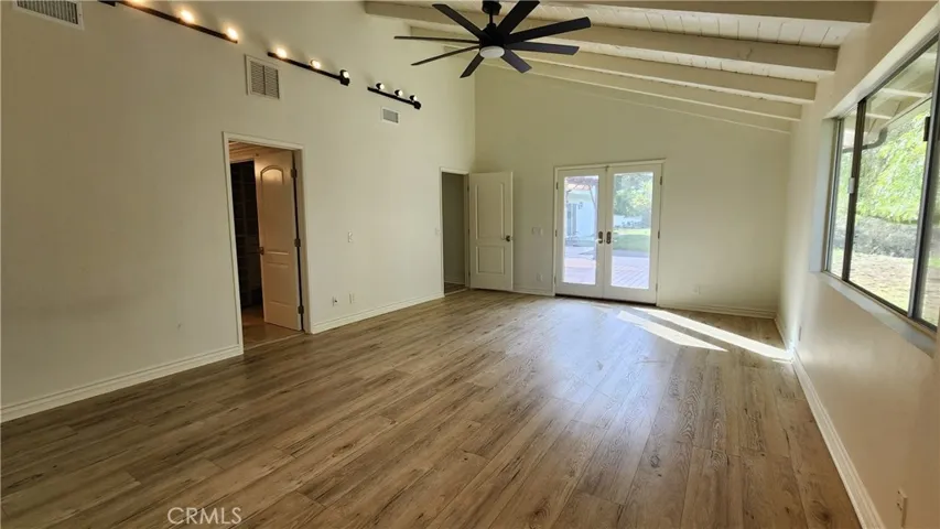 5845 Hilltop Road, Hidden Hills, California 91302