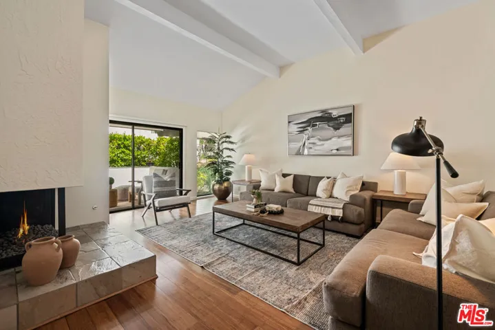 1553 Michael Lane, Pacific Palisades, California 90272