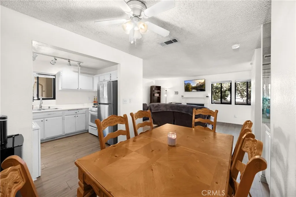 8333 Vineyard Ave 4, Rancho Cucamonga, California 91730 home-pic-3