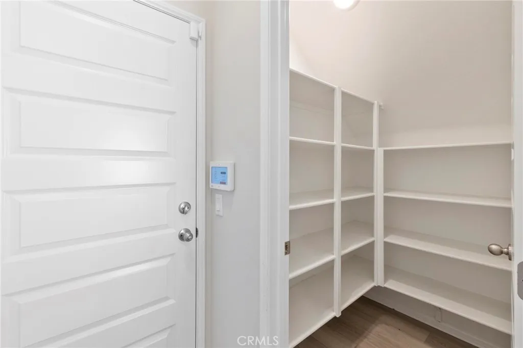 19409 Brush Creek Way, Lake Elsinore, California 92532 home-pic-8