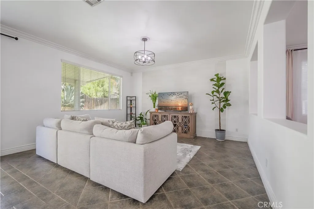 13152 River Oaks Drive, Rancho Cucamonga, California 91739 home-pic-8