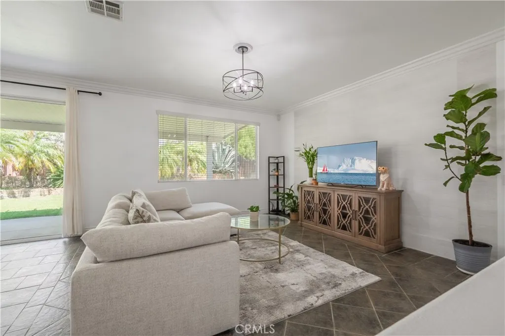 13152 River Oaks Drive, Rancho Cucamonga, California 91739 home-pic-10
