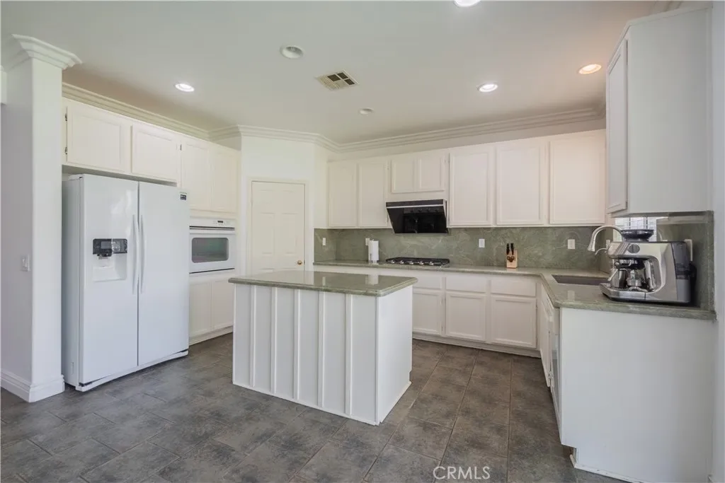 13152 River Oaks Drive, Rancho Cucamonga, California 91739 home-pic-12