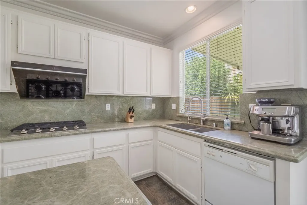 13152 River Oaks Drive, Rancho Cucamonga, California 91739 home-pic-14