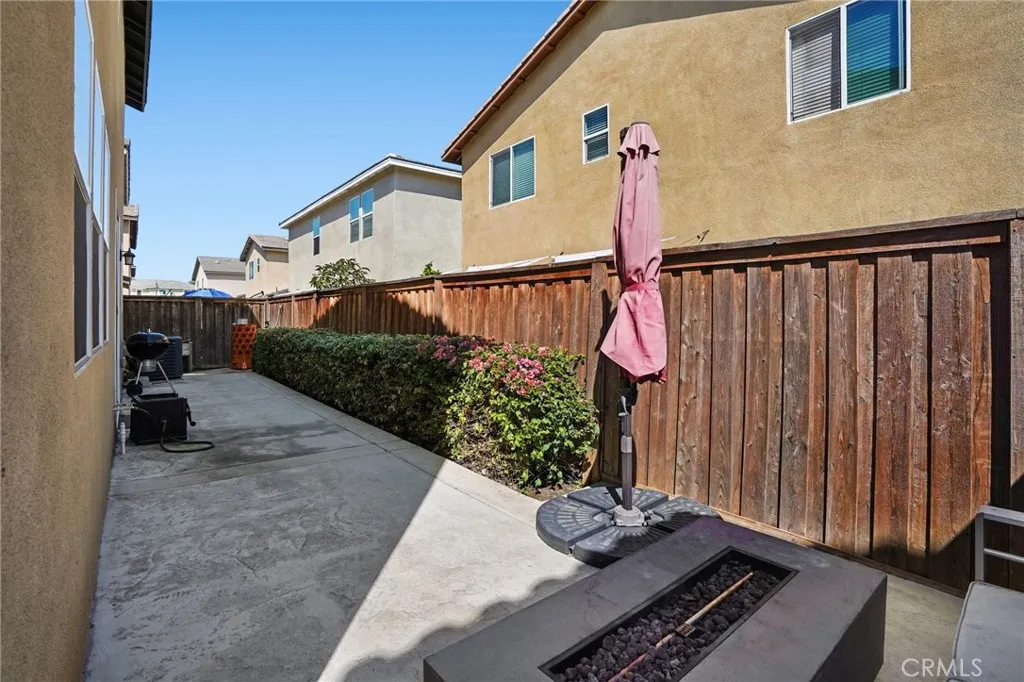 825 Sweetbay Lane, Los Angeles, California 90059 home-pic-31