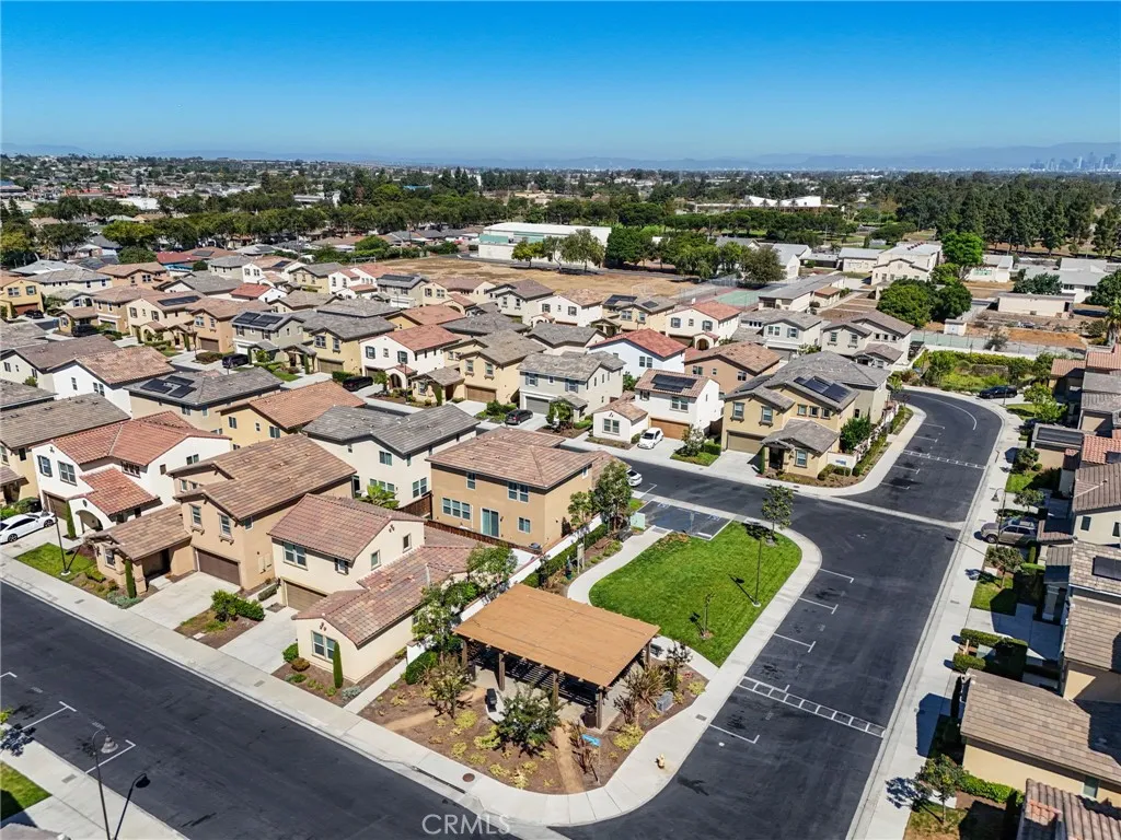 825 Sweetbay Lane, Los Angeles, California 90059 home-pic-43