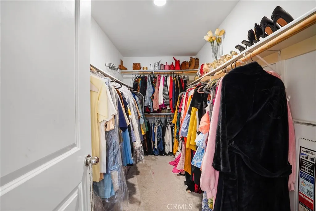 825 Sweetbay Lane, Los Angeles, California 90059 home-pic-30