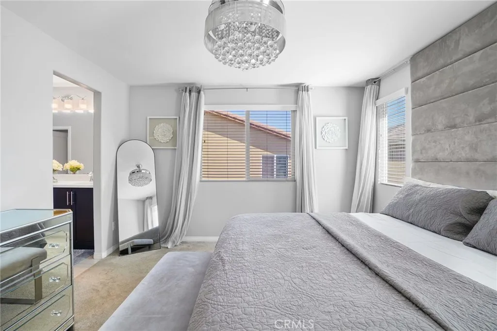 825 Sweetbay Lane, Los Angeles, California 90059 home-pic-25