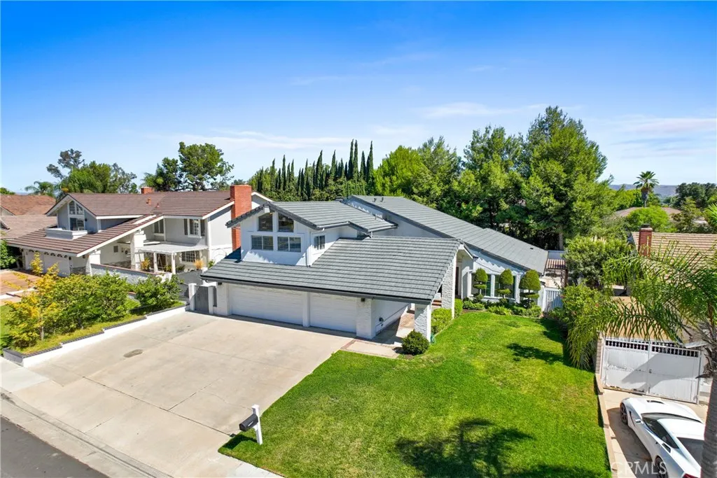 5353 Rural Ridge Circle E, Anaheim Hills, California 92707 home-pic-3