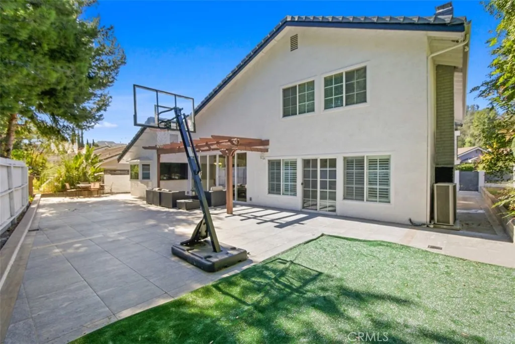 5353 Rural Ridge Circle E, Anaheim Hills, California 92707 home-pic-42