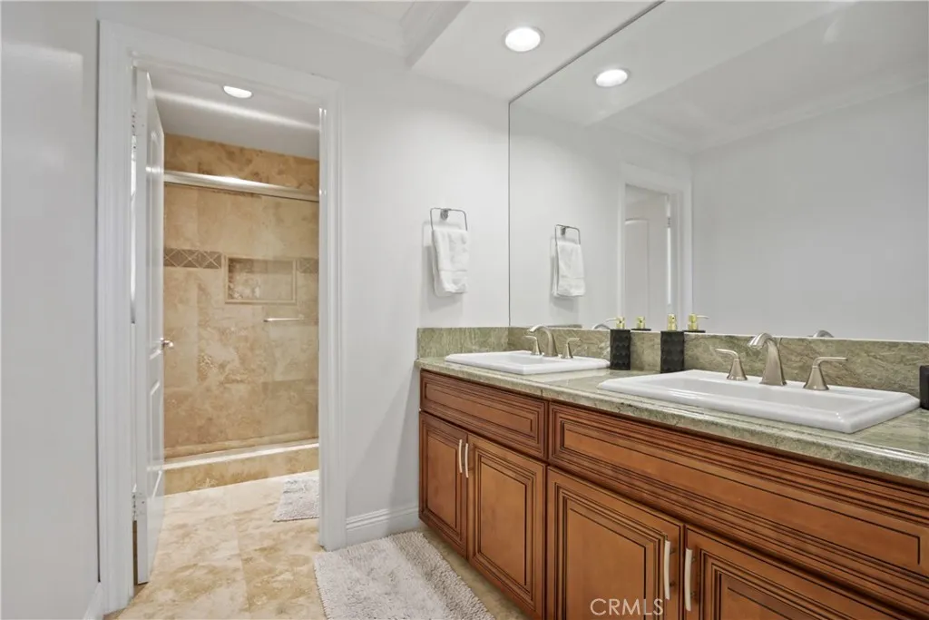 5353 Rural Ridge Circle E, Anaheim Hills, California 92707 home-pic-28