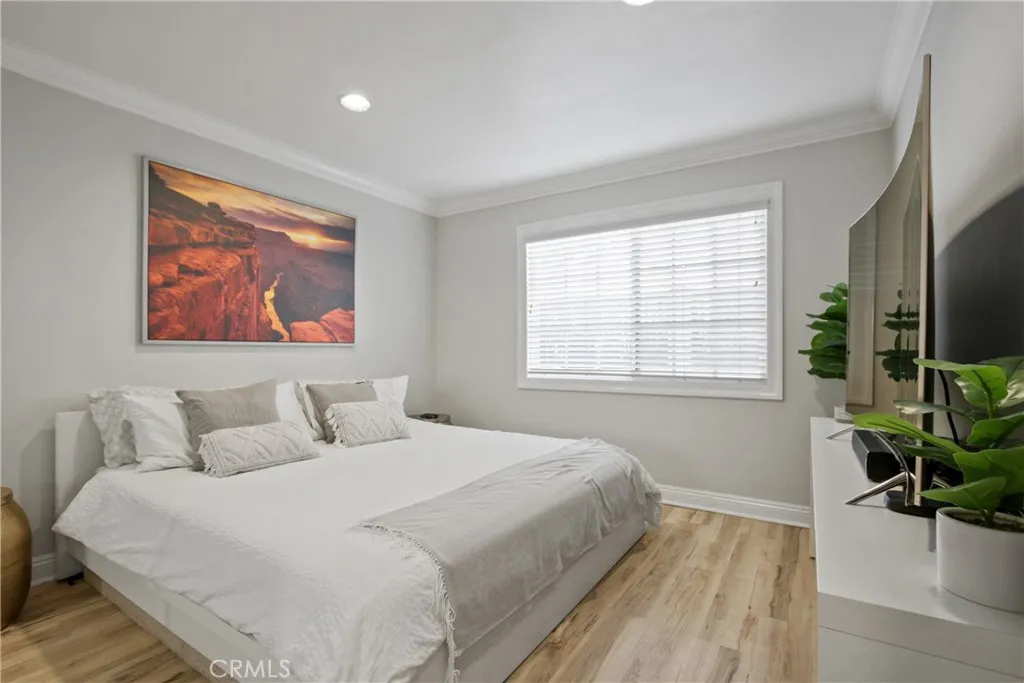 5353 Rural Ridge Circle E, Anaheim Hills, California 92707 home-pic-18