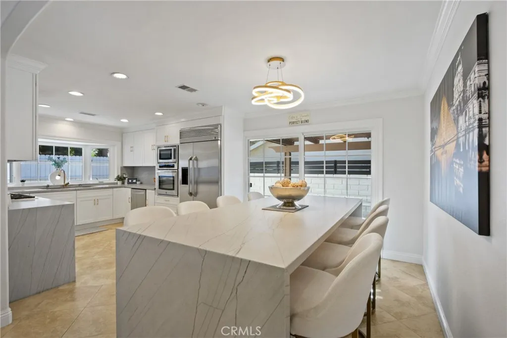 5353 Rural Ridge Circle E, Anaheim Hills, California 92707 home-pic-1