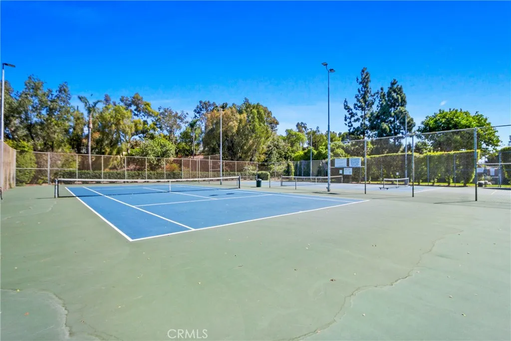 5353 Rural Ridge Circle E, Anaheim Hills, California 92707 home-pic-37