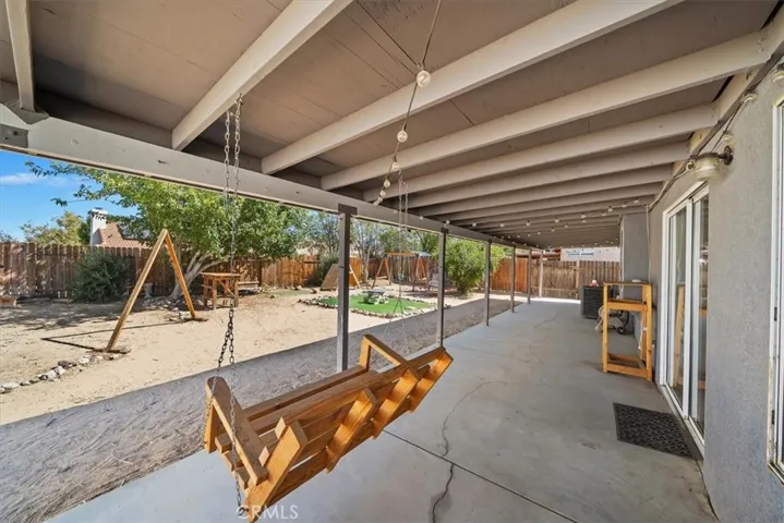 15250 Garnet Cv, Victorville, California 92394