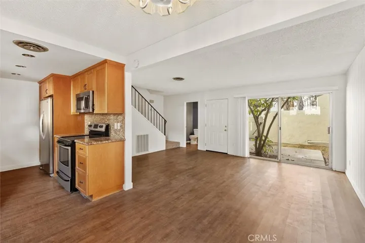 1750 Prefumo Canyon 23, San Luis Obispo, California 93405