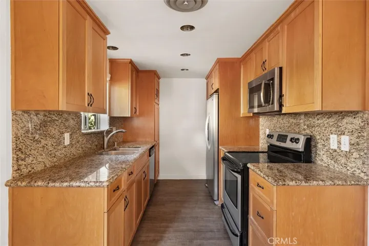 1750 Prefumo Canyon 23, San Luis Obispo, California 93405