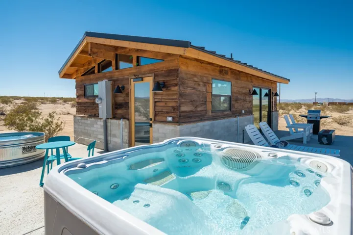 3232 Bluegrass Avenue, 29 Palms, California 92277