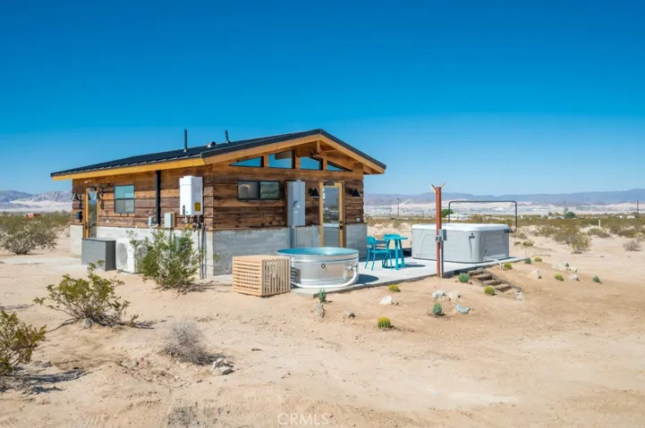 3232 Bluegrass Avenue, 29 Palms, California 92277