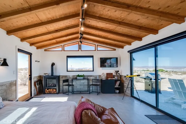 3232 Bluegrass Avenue, 29 Palms, California 92277
