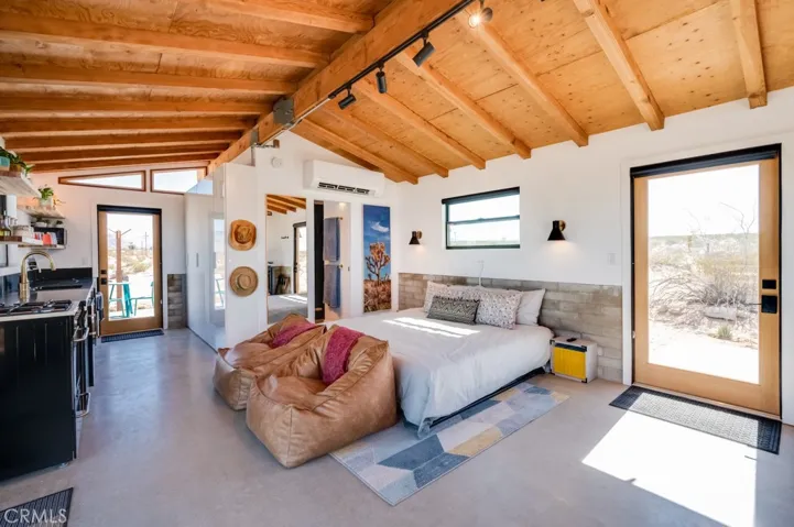 3232 Bluegrass Avenue, 29 Palms, California 92277