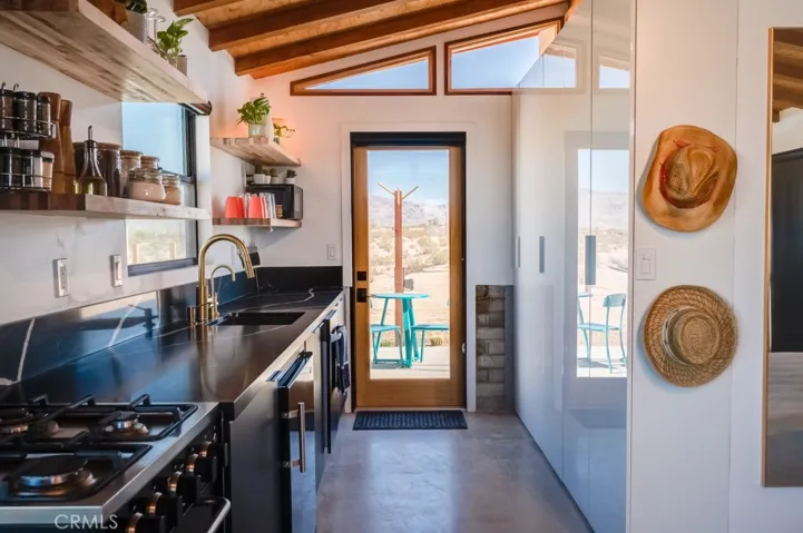 3232 Bluegrass Avenue, 29 Palms, California 92277