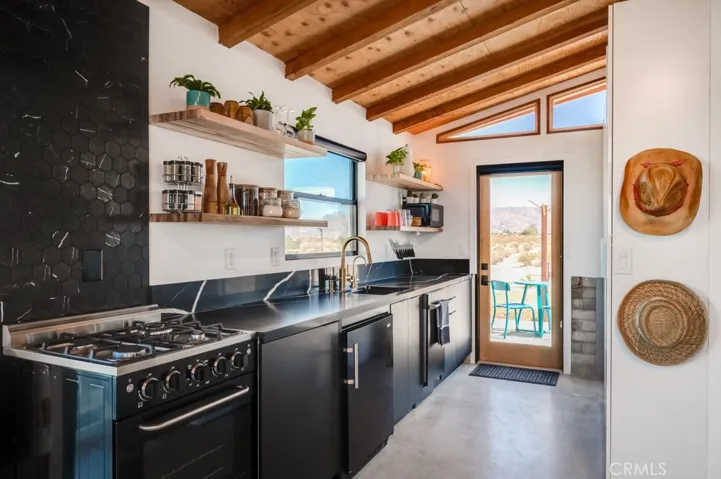 3232 Bluegrass Avenue, 29 Palms, California 92277