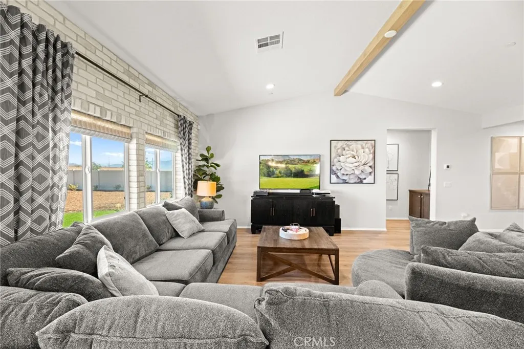 30804 Expedition Drive, Winchester, California 92596 home-pic-18