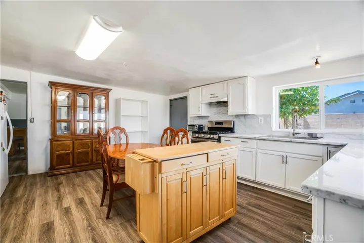 1521 Larchwood Avenue, Hacienda Heights, California 91745