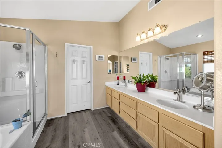 14871 Sydney, Fontana, California 92336