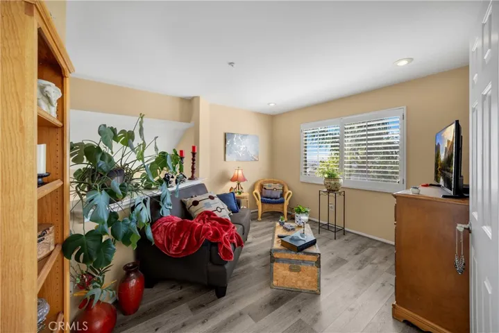 14871 Sydney, Fontana, California 92336